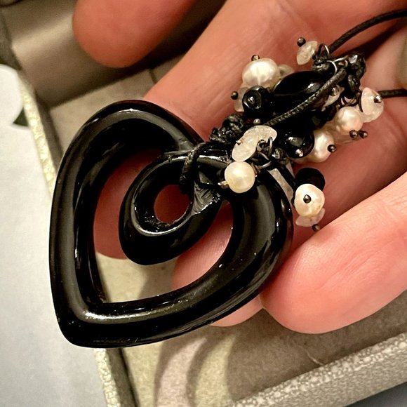 🎉HP🎉Lalique Rare Black Crystal Twisted Heart Pendant - Picture 6 of 8